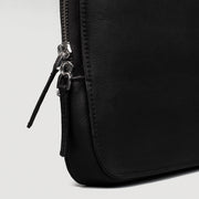 
The Baxter Leather Laptop Sleeve Naisille Naisille – alternate product view 6