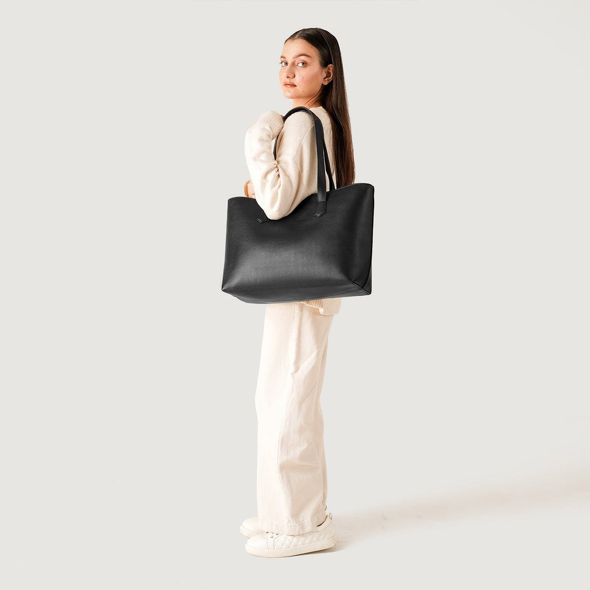 
The Bianca Nahkainen kangaskassi – alternate product view 2