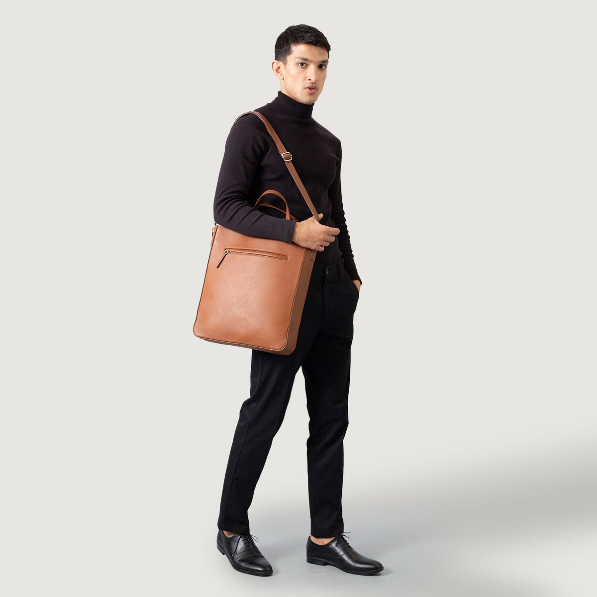 
The Poet Nahkainen kangaskassi – alternate product view 9