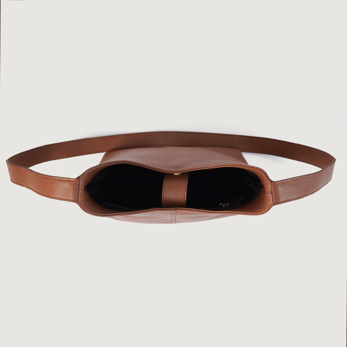 Authentic Full-Grain Leather Grain Texture & Heavy-Duty Seam Stitching Detail