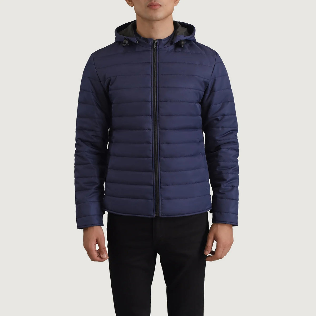 Close-Up Detail of Classic Collar &amp; Zipper Hardware on Tyler Blue Hooded Puffer Nahkatakki Miehille