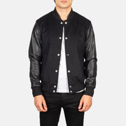 Men's Vaxton Musta Hybrid Varsity Nahkatakki Miehille in Black Sheepskin Leather - Front Profile View &amp; Tailored Silhouette | Buy Online