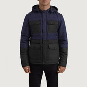 
Yksityiskohtainen lähikuva of Classic Collar & Heavy-Duty Zipper Hardware on Wayne Musta & Sininen Hooded Puffer Nahkatakki Miehille