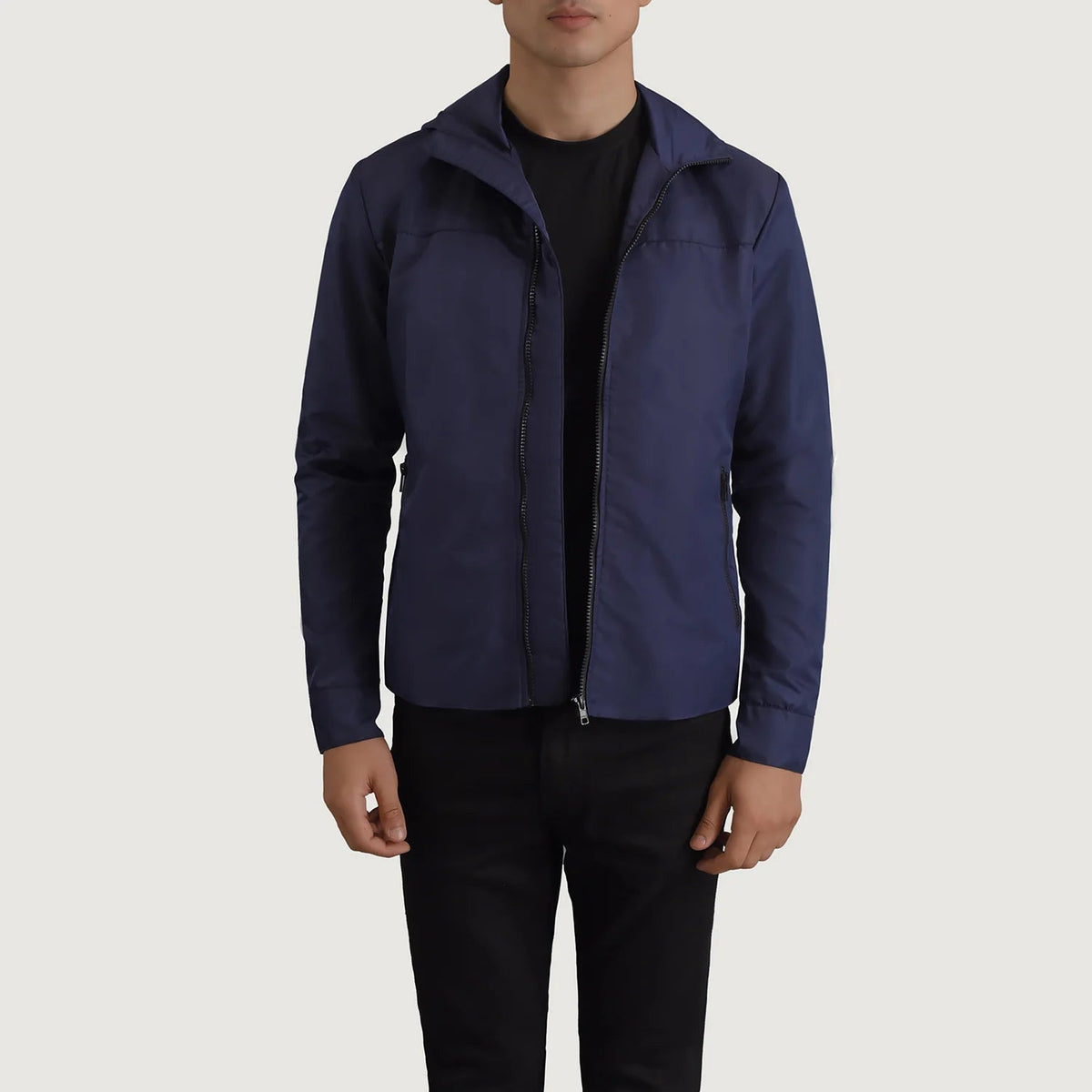 
Wesley Sininen Hooded Windbreaker Nahkatakki Miehille in Blue Full-Grain Leather - Edestä ja räätälöity siluetti | Osta verkosta