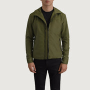 
Wesley Vihreä Hooded Windbreaker Nahkatakki Miehille in Green Full-Grain Leather - Edestä ja räätälöity siluetti | Osta verkosta
