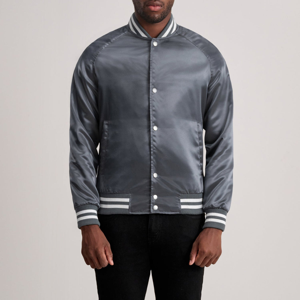 Xander Grey Varsity Nahkatakki Miehille in Grey Satin - Front Profile View &amp; Tailored Silhouette | Buy Online