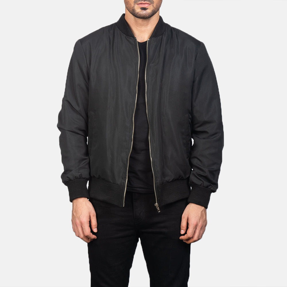 Men's Zack Musta Nahkainen Pommitakki Miehille in Black Polyester - Front Profile View &amp; Tailored Silhouette | Buy Online