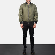 Men's Zack Green Nahkainen Pommitakki Miehille - Lateral Side Profile View Showing Sleeve Cut &amp; Athletic Taper Fit