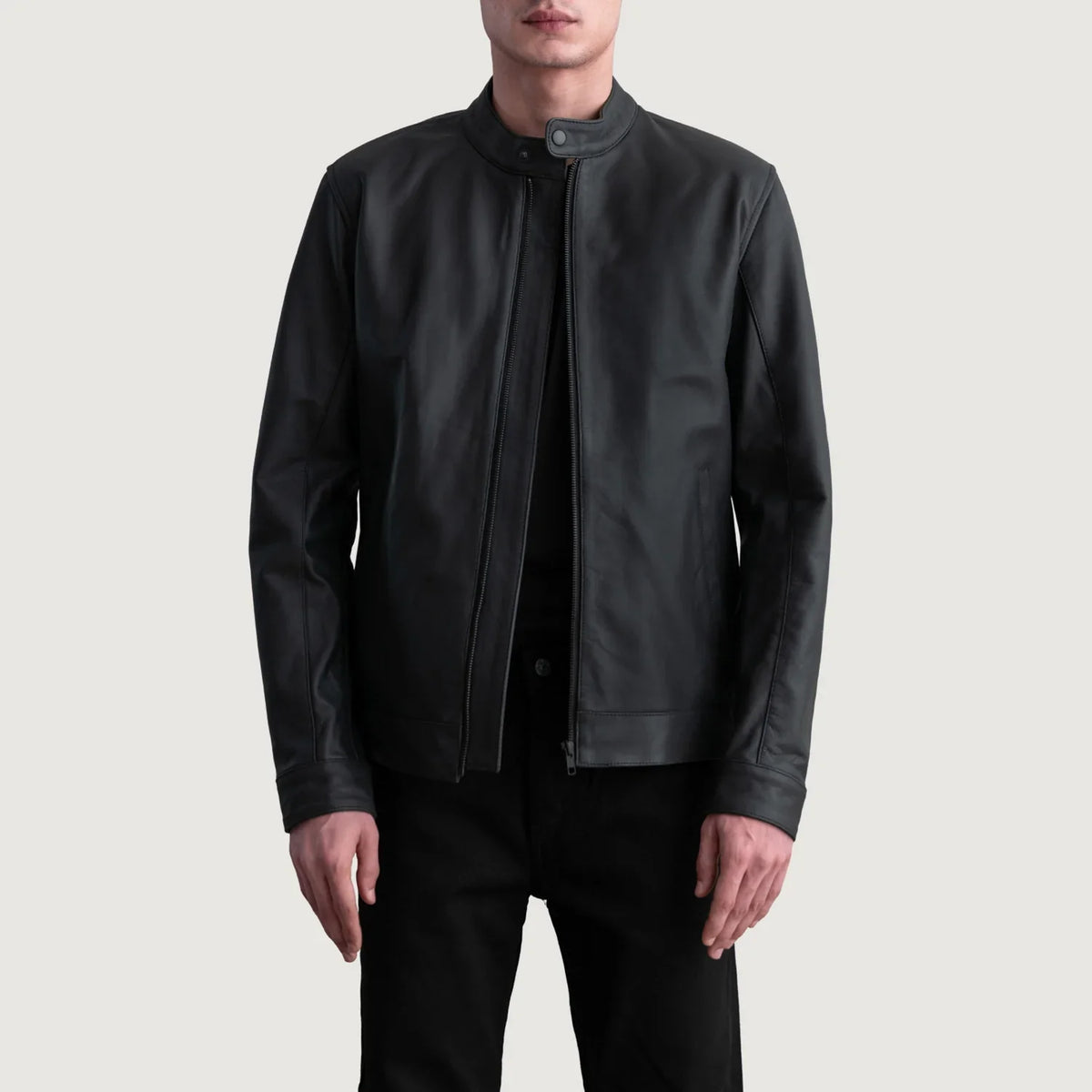 Zen Matte Musta Nahkainen Biker-takki Miehille in Matte Black Cowhide Leather - Front Profile View &amp; Tailored Silhouette | Buy Online