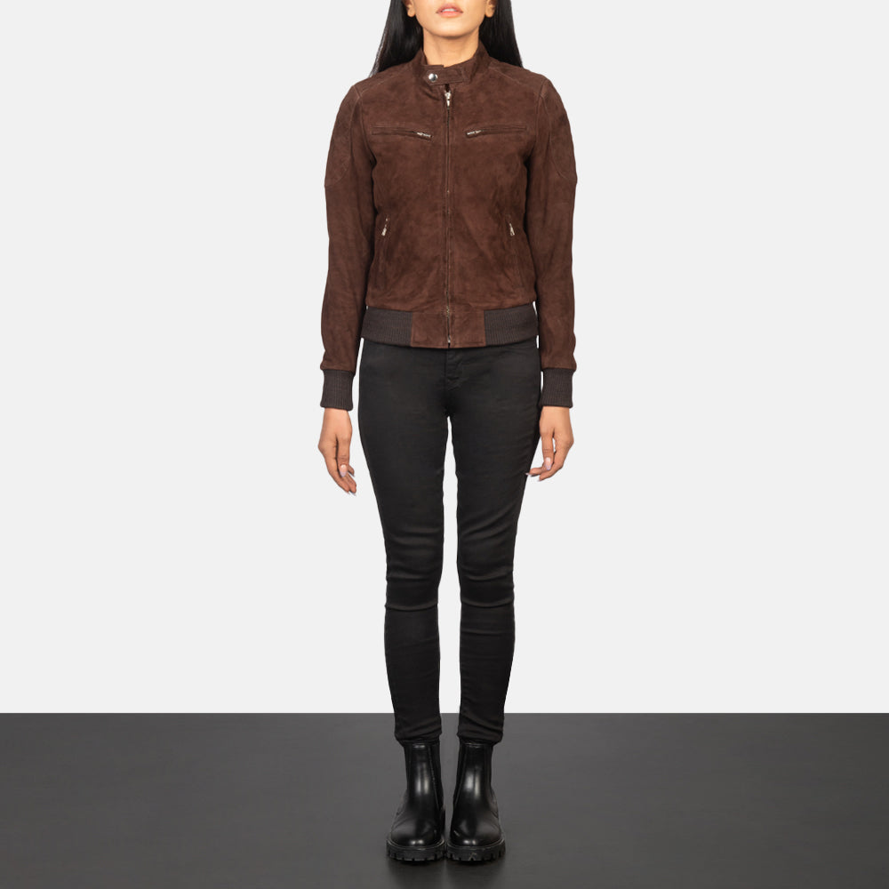 
Zenna Mocha Suede Bomber Jacket - Sivuprofiili ergonomisella hihanleikkauksella